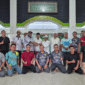 Aksi bersih-bersih masjid oleh keluarga besar BPRS Bhakti Sumekar (Foto: Istimewa)