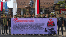 Gerakan Mahasiswa Pemuda Peduli Madura menggelar aksi demonstrasi di depan Mabes Polri atau Baharkam pada Senin, 20/7/2026 (for NOLESA.COM)