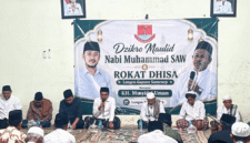 Camat Gapura, Sumenep, Kamiluddin saat menghadiri Dzikro Maulid Nabi Muhammad SAW dan Rokat Desa Longos, Senin malam, 27/7/2026 (for NOLESA.COM)