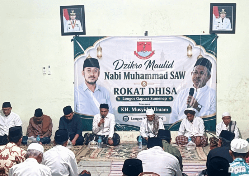 Camat Gapura, Sumenep, Kamiluddin saat menghadiri Dzikro Maulid Nabi Muhammad SAW dan Rokat Desa Longos, Senin malam, 27/7/2026 (for NOLESA.COM)