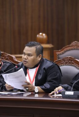 Profil Abdul Kholiq Suhri: Advokat Bondowoso Di Balik Gugatan MK Soal MBG