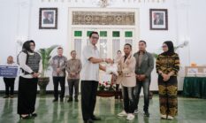 Sri Sultan Hamengku Buwono Salurkan Bantuan untuk Korban Gempa NTT dan Mahasiswa Terdampak