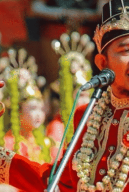 Bupati Sumenep Wajibkan Tamu Luar Daerah Diberi Hadiah Keris