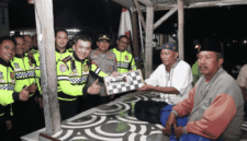 Kapolresta Sumenep Turun Langsung Patroli, Sambangi Pos Kamling dan Rumah Warga (Foto: Istimewa)