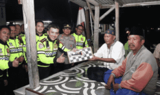 Kapolresta Sumenep Turun Langsung Patroli, Sambangi Pos Kamling dan Rumah Warga