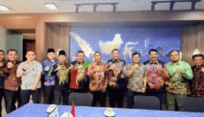 Bawa Keluhan Warga, Bupati Sumenep Perjuangkan Transportasi Laut ke Kemenhub (Foto: Istimewa)