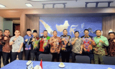Bawa Keluhan Warga, Bupati Sumenep Perjuangkan Transportasi Laut ke Kemenhub