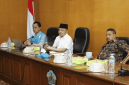Wabup Bangkalan Moch. Fauzan Ja’far memimpin rakor pemenuhan titik usulan listrik desa (Foto: Istimewa)