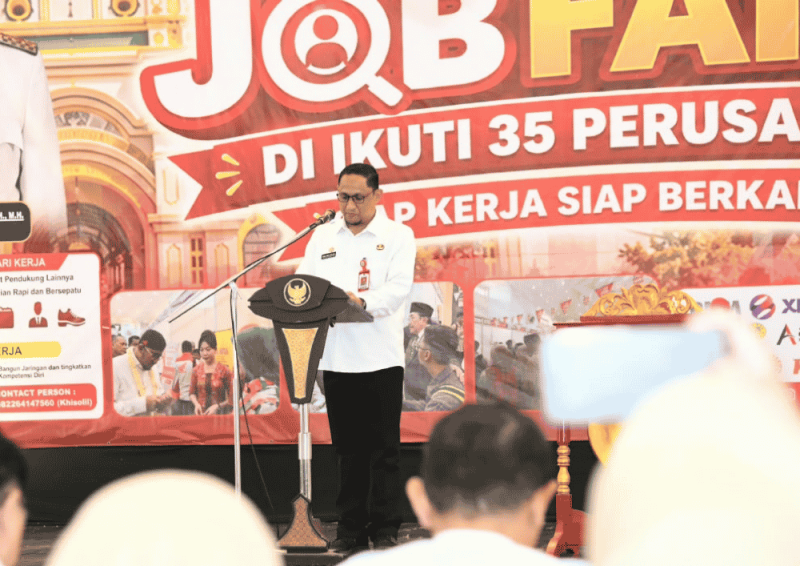 Sekda Sumenep membuka Job Fair 2026 (Foto: Istimewa)
