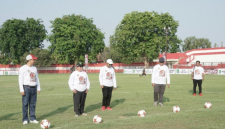 Bupati dan Wakil Bupati Sumenep dalam acara pembukaan AF Sport Football Competition U-17 (Foto: Istimewa)