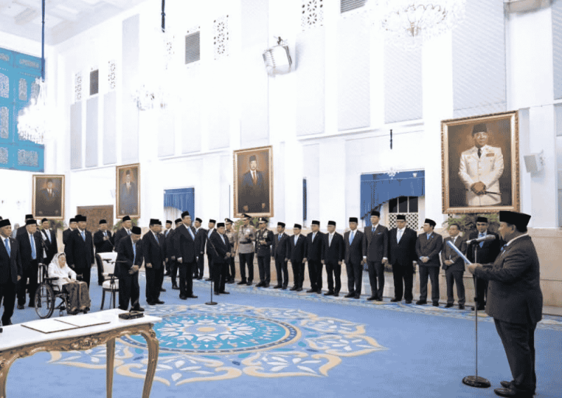 Presiden Prabowo melantik 26 anggota Wantimpres RI di Istana Negara, Jakarta (Foto: IP)