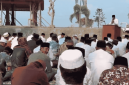 Para jemaah mendengarkan khotbah  sholat istisqa (Foto: Istimewa)