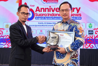 Membanggakan: Dr. Ir. Arif Firmanto, S.TP., M.Si., IPU., ASEAN Eng., Kepala Bappeda Kabupaten Sumenep, menerima penghargaan sebagai Tokoh Perencanaan Pembangunan Daerah Inovatif dan Strategis (for NOLESA.COM)
