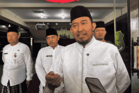 Bupati Fauzi saat diwawancarai awak media usai apel HSN 2026 (Foto: NOLESA.COM)