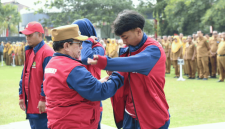 Secara resmi Wabup Kiai Imam melepas kontingen Kabupaten Sumenep menuju POPDA Jatim XV 2026 (Foto: Istimewa)