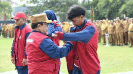 Secara resmi Wabup Kiai Imam melepas kontingen Kabupaten Sumenep menuju POPDA Jatim XV 2026 (Foto: Istimewa)